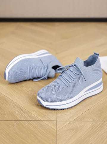 Sixth Sens Sneakersy w kolorze błękitnym na koturnie