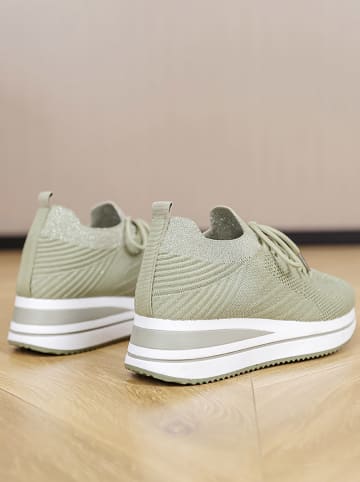Sixth Sens Sneakersy w kolorze zielonym na koturnie