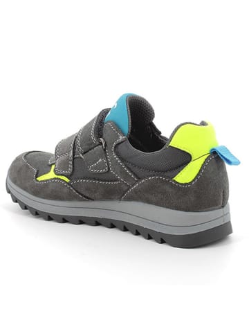 Primigi Sneakersy w kolorze szarym