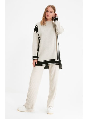 trendyol Pullover in Beige/ Schwarz
