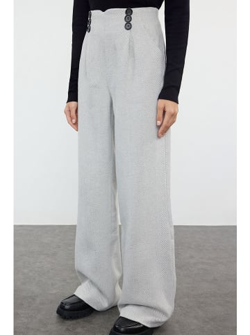 trendyol Marlenehose in Grau
