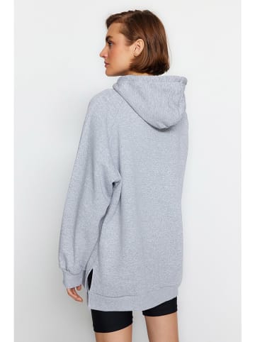 trendyol Hoodie in Grau