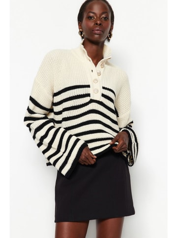 trendyol Pullover in Creme/ Schwarz