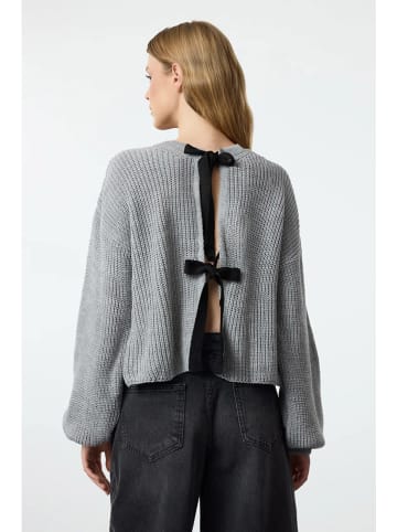 trendyol Cardigan in Grau/ Schwarz