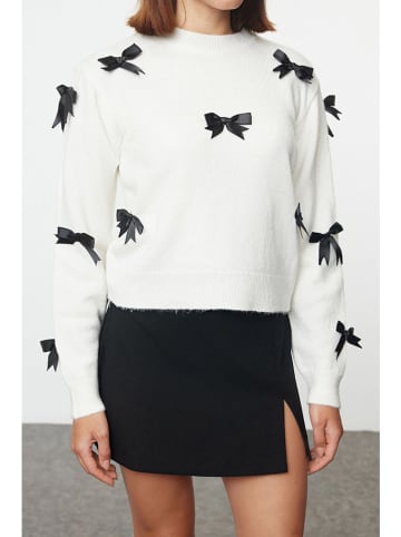 trendyol Pullover in Creme