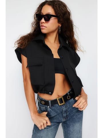 trendyol Hemdjacke in Schwarz