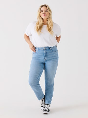 ONLY Carmakoma Jeans - Regular fit - in Hellblau