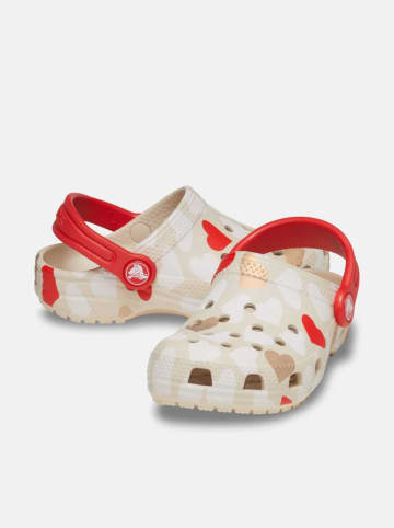 Crocs Chodaki "Classic Heart" w kolorze czerwono-beżowym