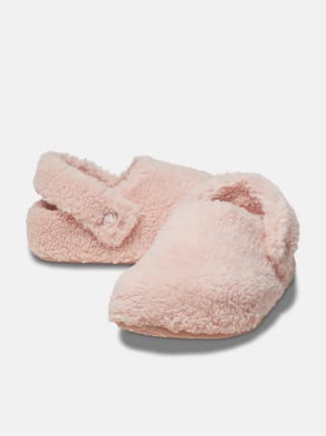 Crocs Kapcie "Classic Cozzzy" w kolorze jasnoróżowym