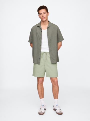 GAP Shorts in Hellgrün