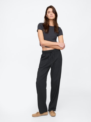 GAP Hose in Schwarz/ Schwarz