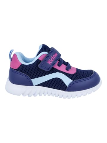 Richter Shoes Sneakersy "Wallaby" w kolorze granatowym ze wzorem