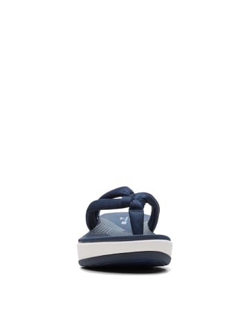 Clarks Japonki "Arla Kaylie" w kolorze granatowym na koturnie