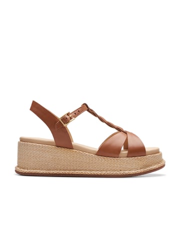 Clarks Skórzane sandały "Kimmei Twist" w kolorze jasnobrązowym na koturnie