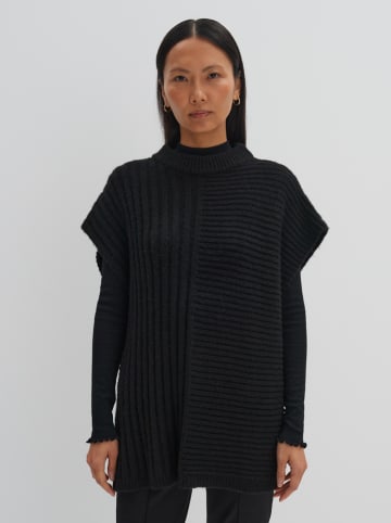 Someday Cape in Schwarz
