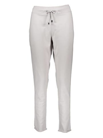 Juvia Sweathose in Hellgrau