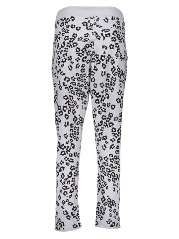 Juvia Sweathose in Hellblau/ Schwarz