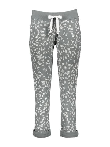 Juvia Sweathose in Grau/ Weiß