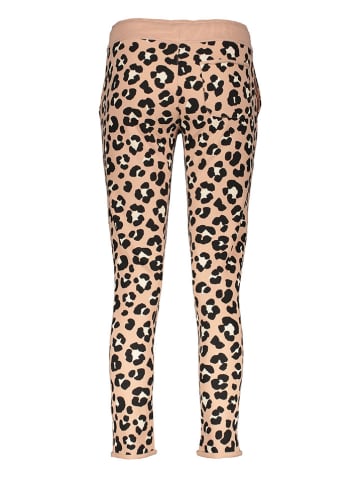 Juvia Sweathose in Apricot/ Schwarz