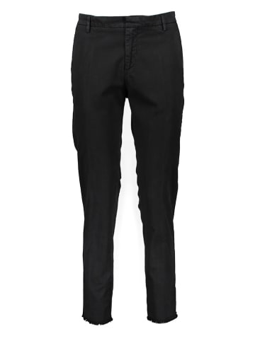 Juvia Chino in Schwarz