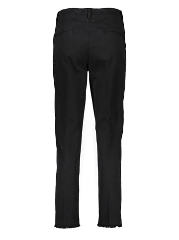 Juvia Chino in Schwarz
