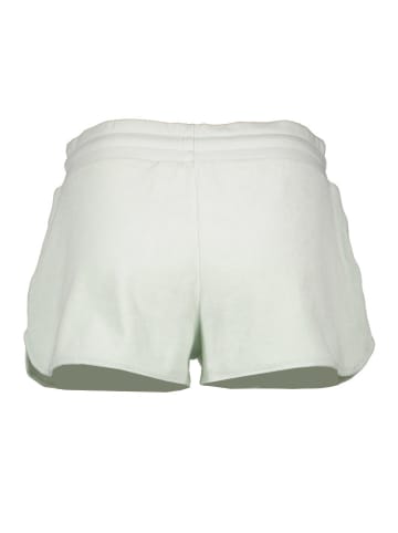 Juvia Shorts in Hellgrün