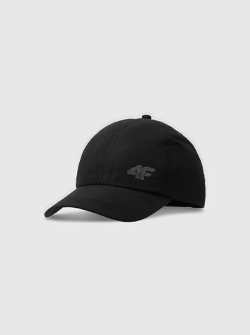 4F Cap in Schwarz