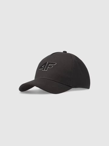 4F Cap in Schwarz