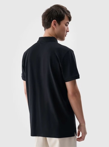 4F Poloshirt in Schwarz