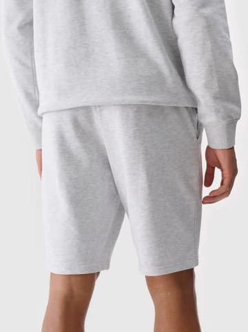 4F Sweatshorts in Grau