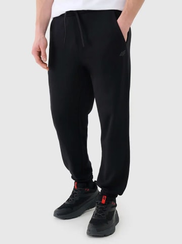 4F Sweathose in Schwarz