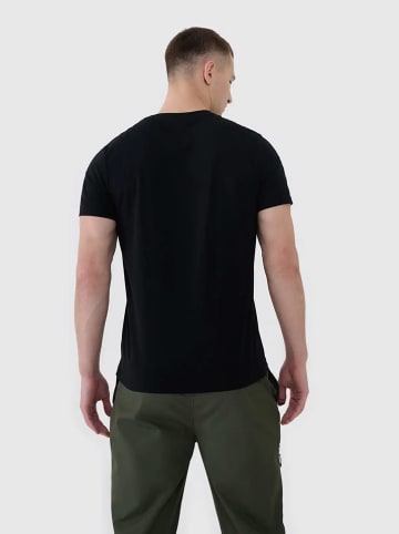 4F Shirt in Schwarz