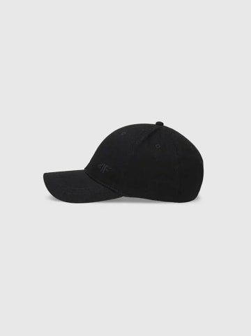 4F Cap in Schwarz