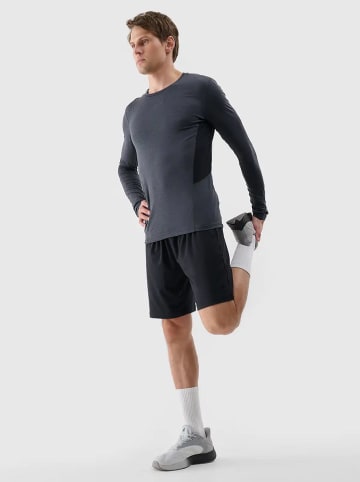 4F Funktionsshorts in Schwarz