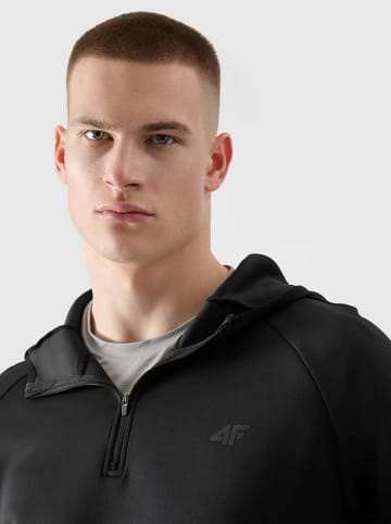 4F Hoodie in Schwarz