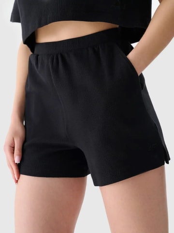 4F Sweatshorts in Schwarz
