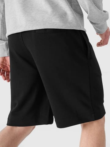 4F Sweatshorts in Schwarz