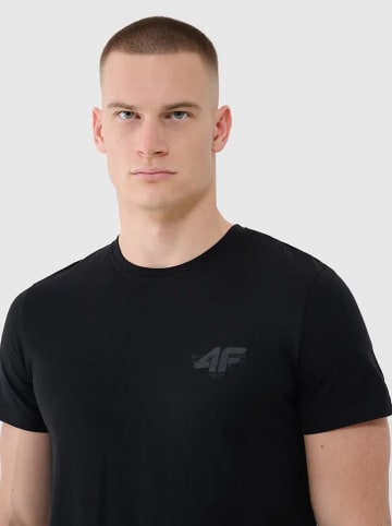 4F Shirt in Schwarz