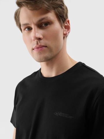 4F Shirt in Schwarz