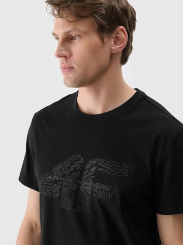4F Shirt in Schwarz