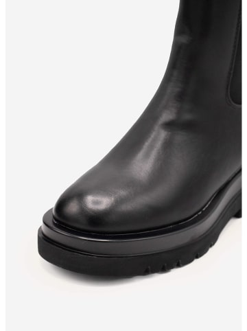 SASSYCLASSY Boots in Schwarz