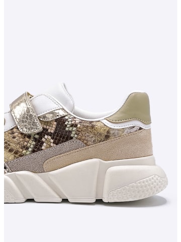 SASSYCLASSY Sneakers in Weiß/ Beige