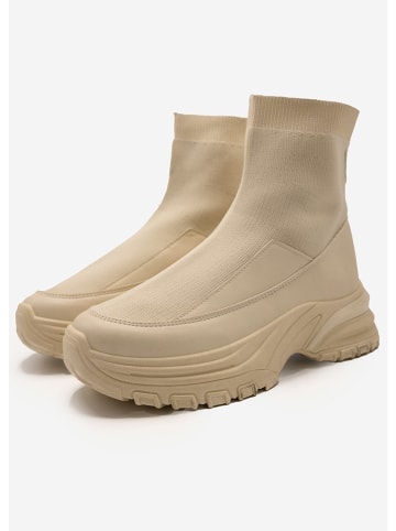 SASSYCLASSY Boots in Beige