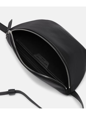 LIEBESKIND BERLIN Leder-Brustbeutel "Tavia" in Schwarz - (B)32,5 x (H)14 x (T)7,5 cm