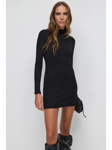 NO MATTER WHAT Kleid in Schwarz