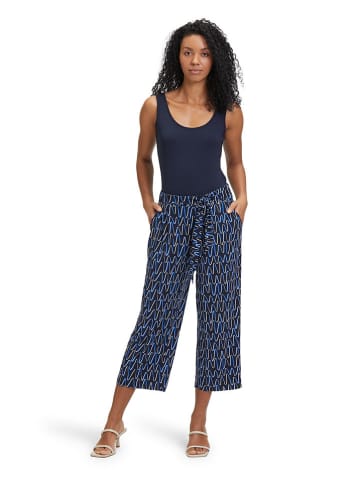 Betty Barclay Top w kolorze granatowym