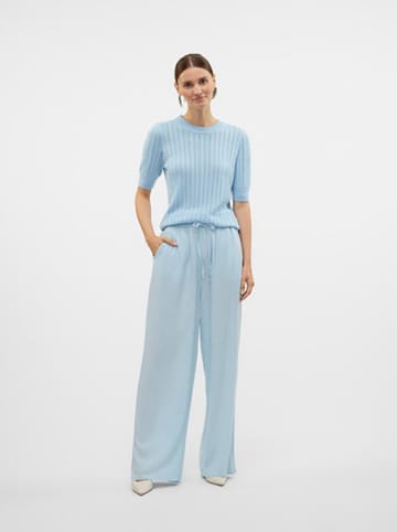 Vero Moda Sweter w kolorze błękitnym