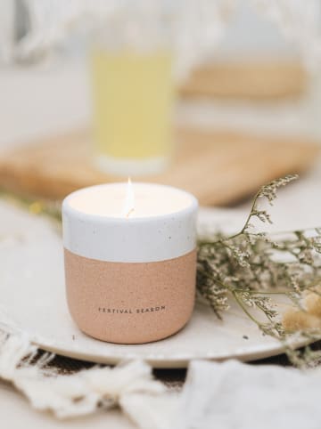 AVA & MAY Duftkerze "Festival Season" in Orange/ Weiß - 220 g