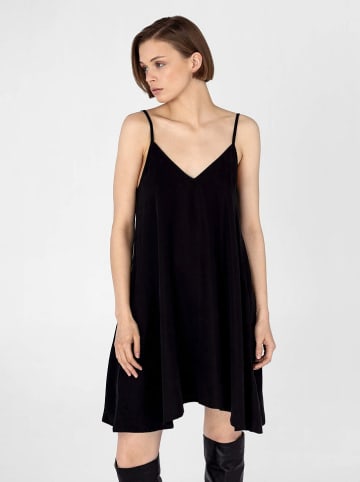 Basiclo Kleid in Schwarz