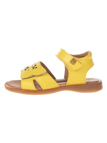 El Naturalista Leren sandalen geel